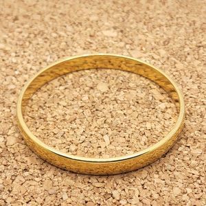3/$30 🖤 Vintage Gold Bangle Bracelet
